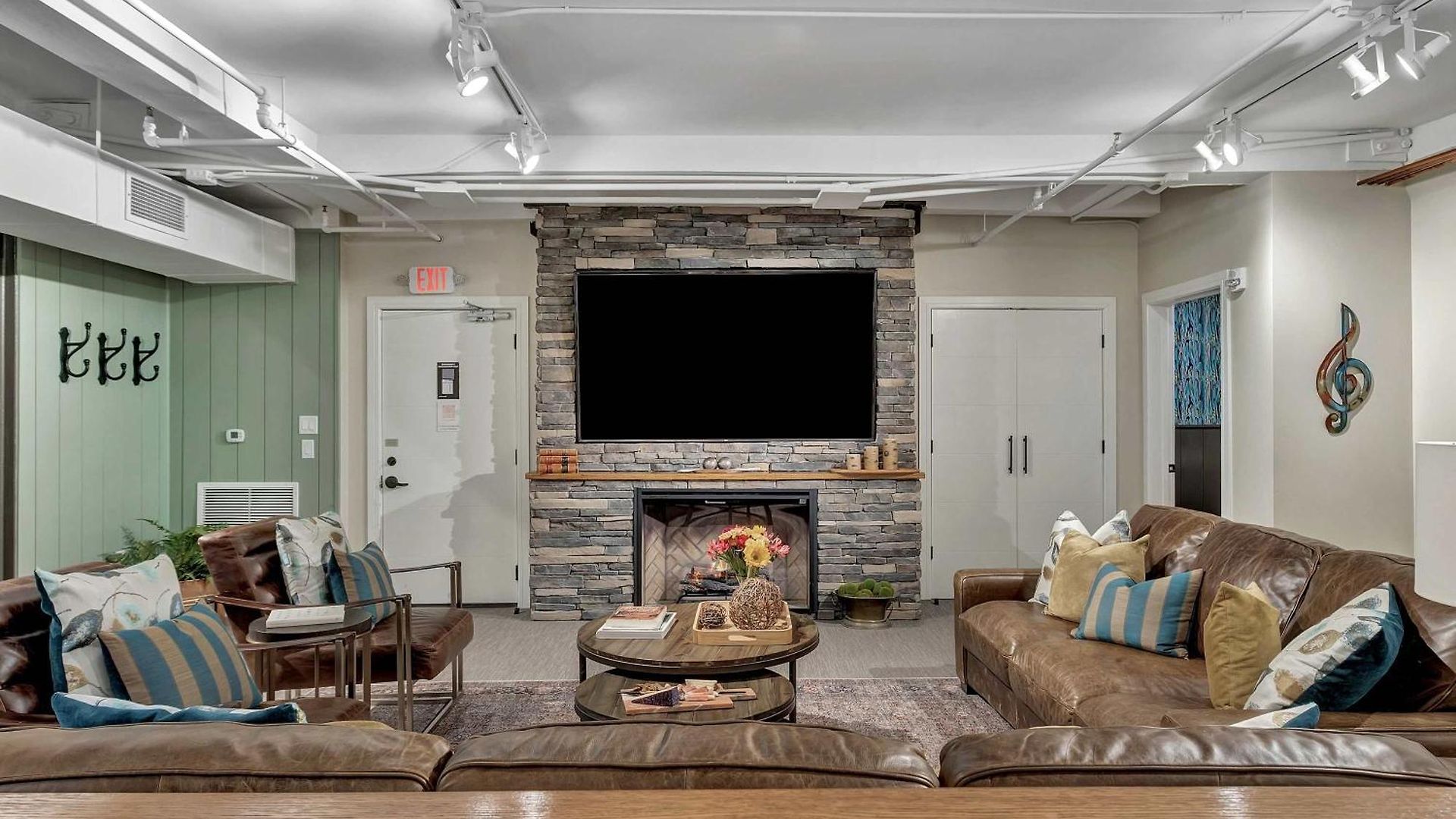 Rustic 6br By Maddox Apartment *