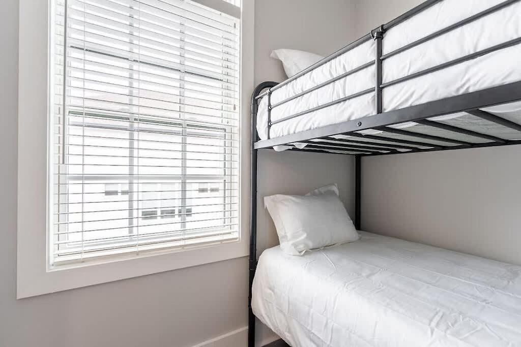 New Side By Side Homes - Sleeps 24