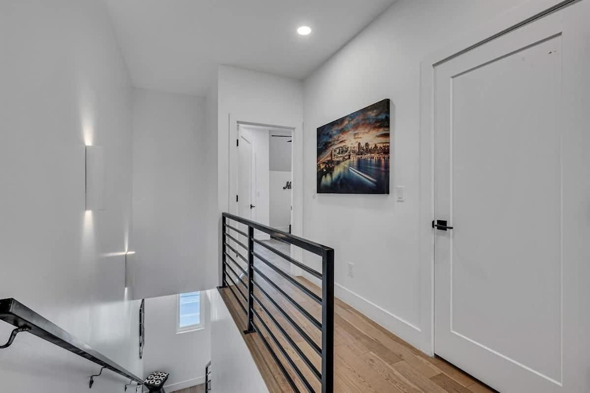 Spacious - 2 Homes, 15 Guests *