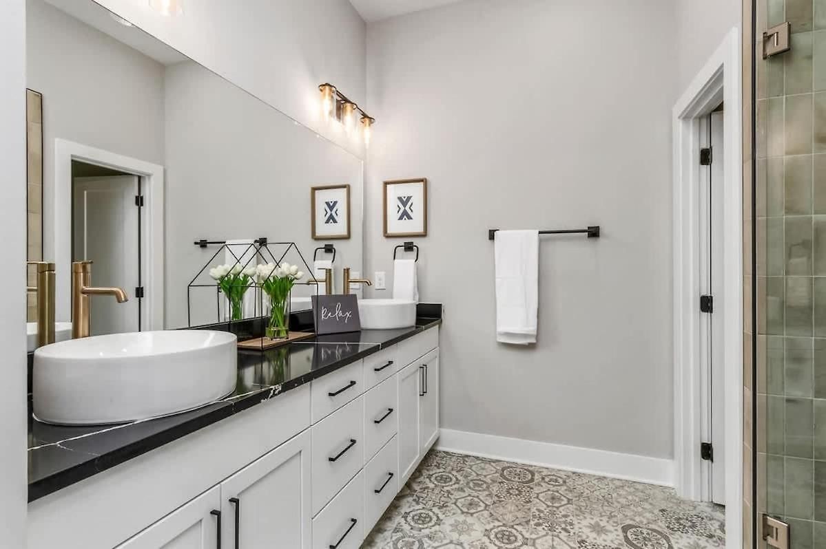 Side-by-side Homes With Hot Tubs - Sleeps Over 20 Guests * Nashville