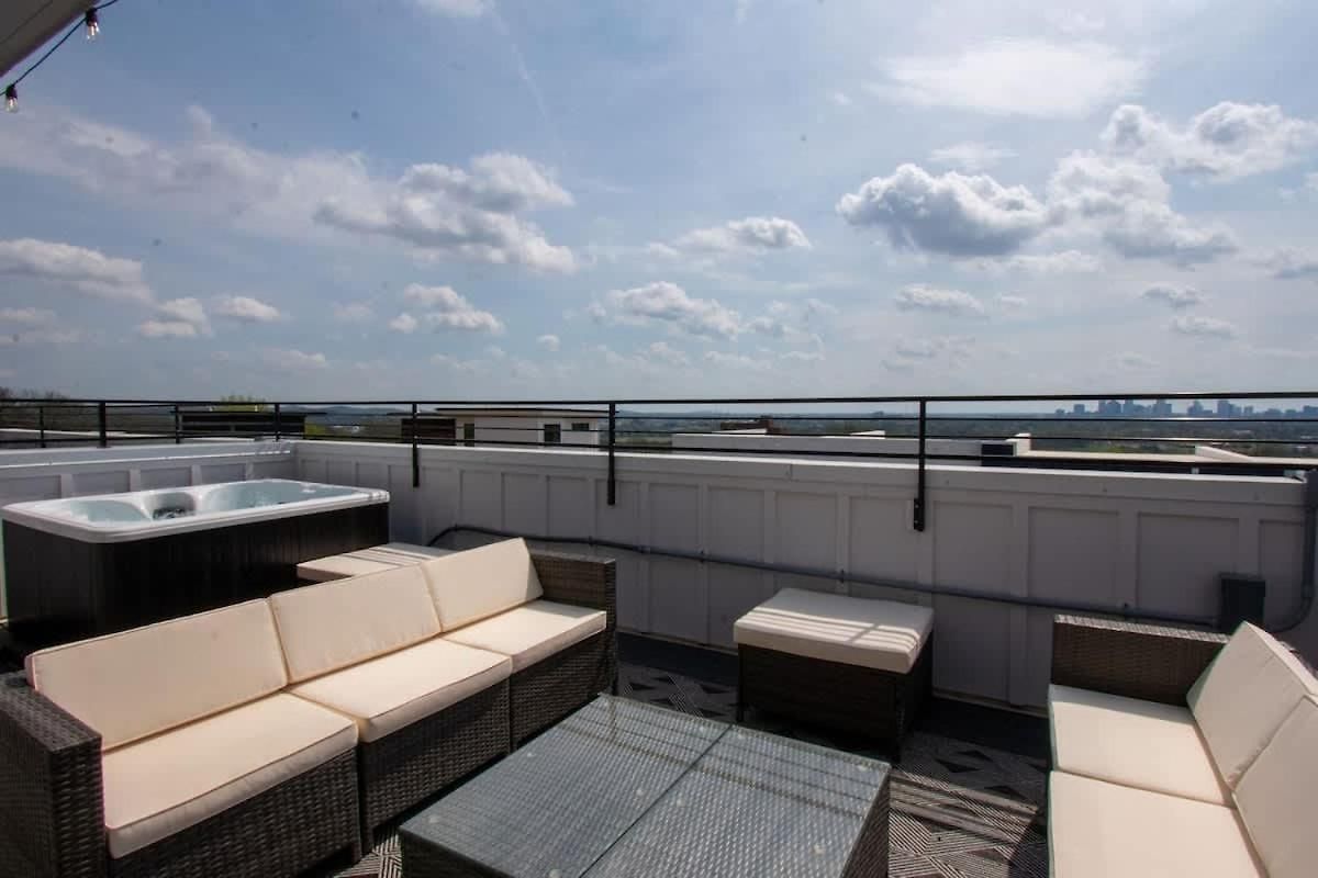 Private Hot Tub - Spacious - Hosts 12 Guests Holiday home *