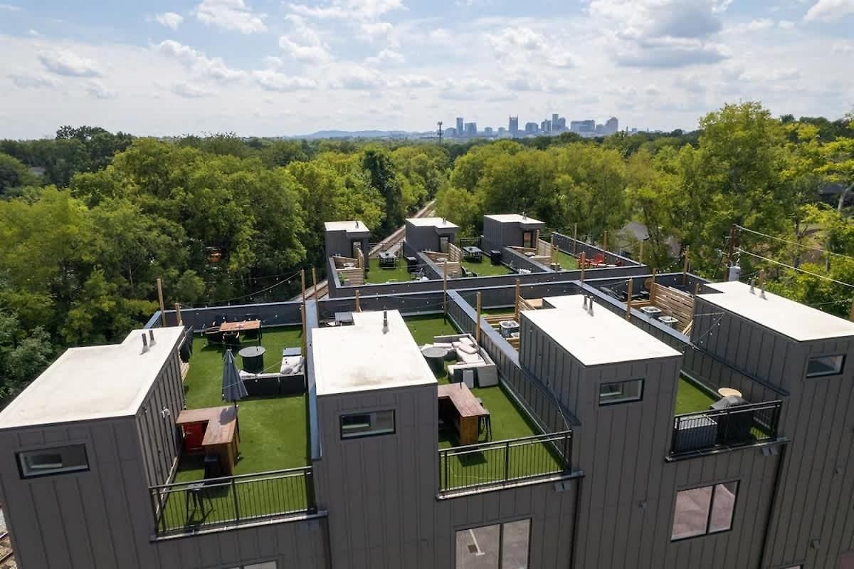 Highland Station - Private Rooftop - Sleeps 14 Nashville