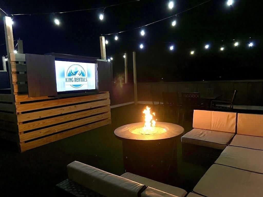 Highland Station - Private Rooftop - Sleeps 14 Nashville