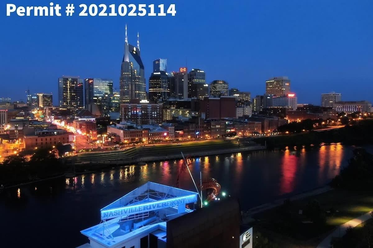 Two Large Homes Minutes To Downtown Nashville