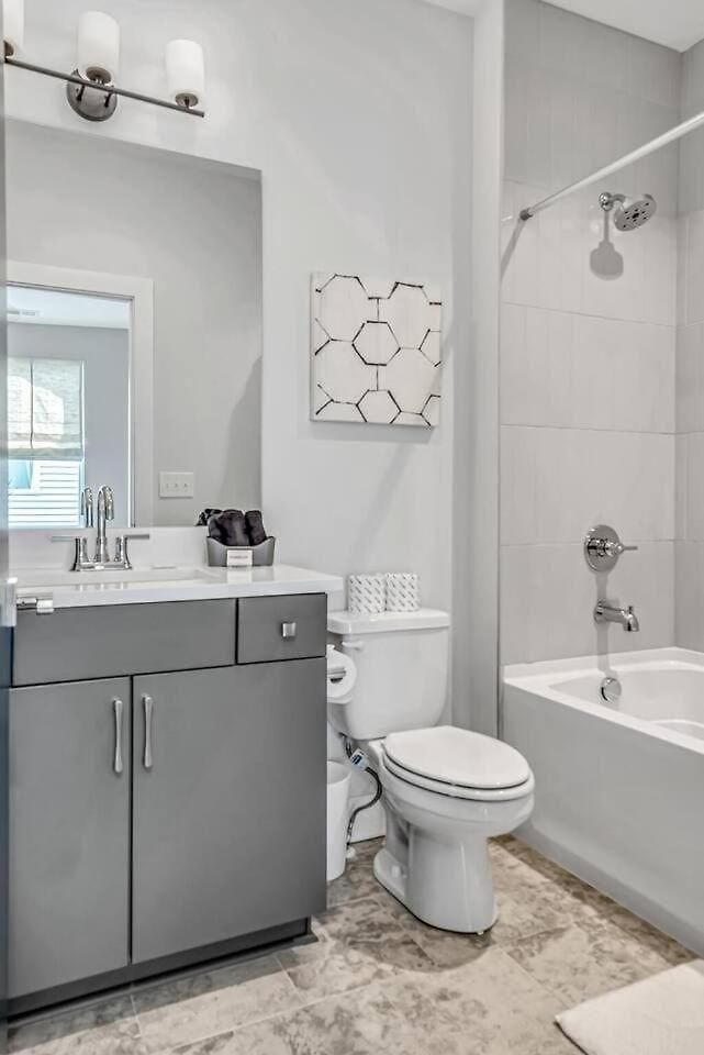 Two Large Homes Minutes To Downtown Nashville