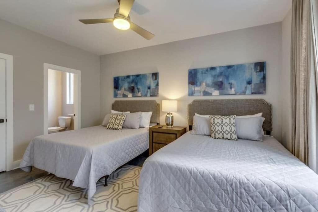 Spacious Close To Belmont Rooftop Holiday home Nashville