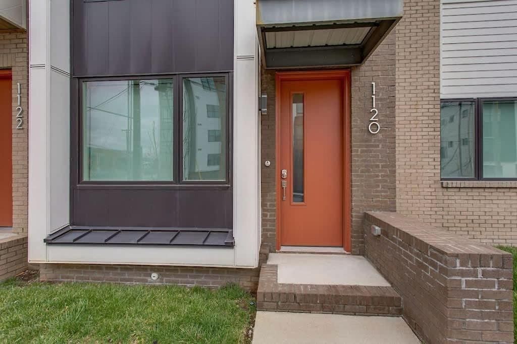 5 Min Uber To Downtown - 2 Car Gargage - Rooftop Holiday home *