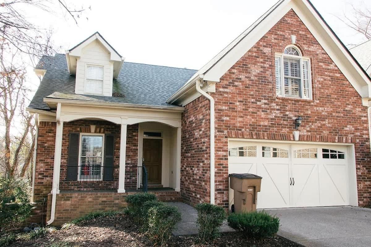 Sprawling Sylvan Park Estate Holiday home Nashville
