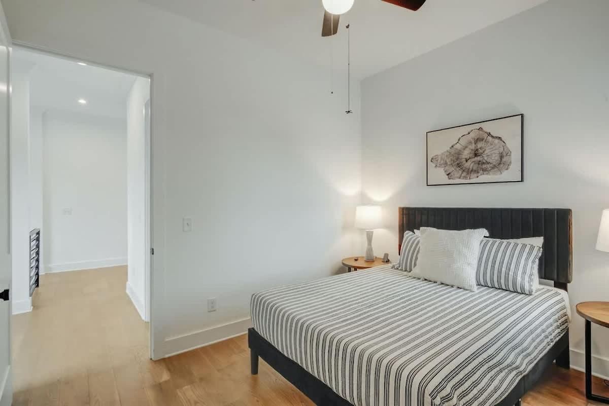 Sprawling Estate - Sleeps 16 *