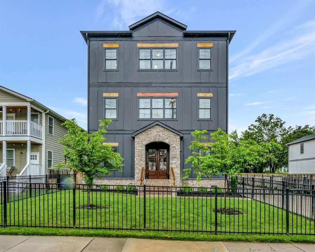 Sprawling Estate - Sleeps 16 * Nashville