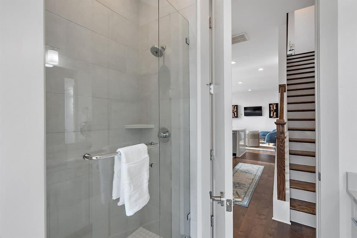 The Southern Lady - Newly Renovated Spacious Patio Holiday home *