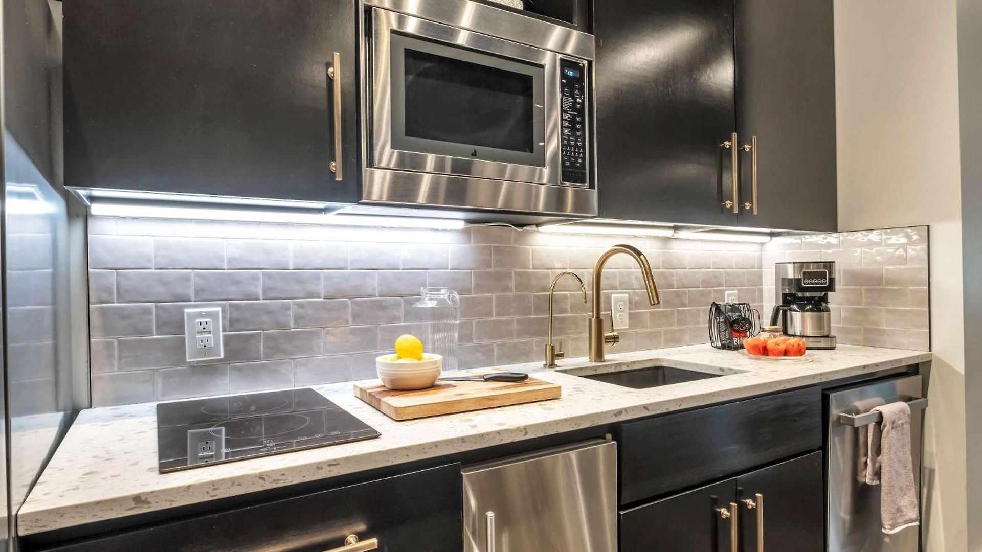 Modern 6br By Maddox