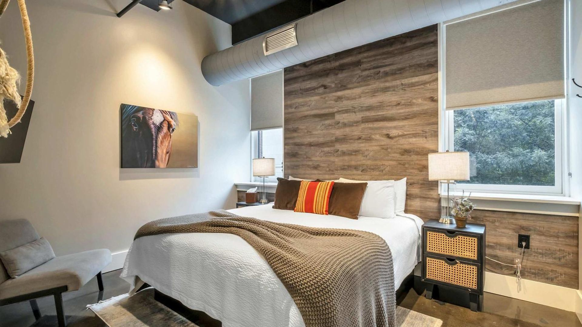 Modern 6br By Maddox Apartment *