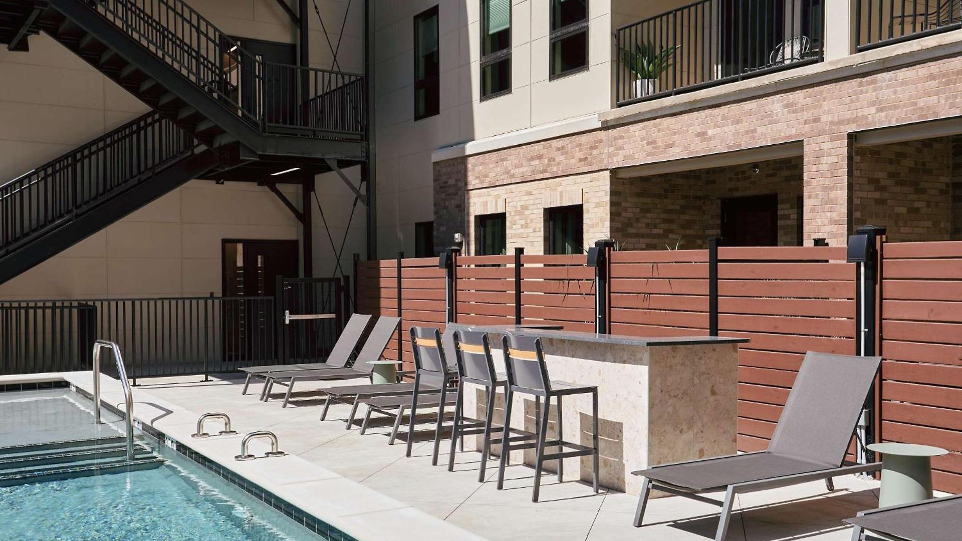 Holiday home Modern Music Row With King & Queen Bedrooms + Private Balcony Pool & Fitness Center Walk To Rca B & Local Dining Under 2 Miles To Broadway Garage Parking Elevator Access 24 Hr Hospitality *