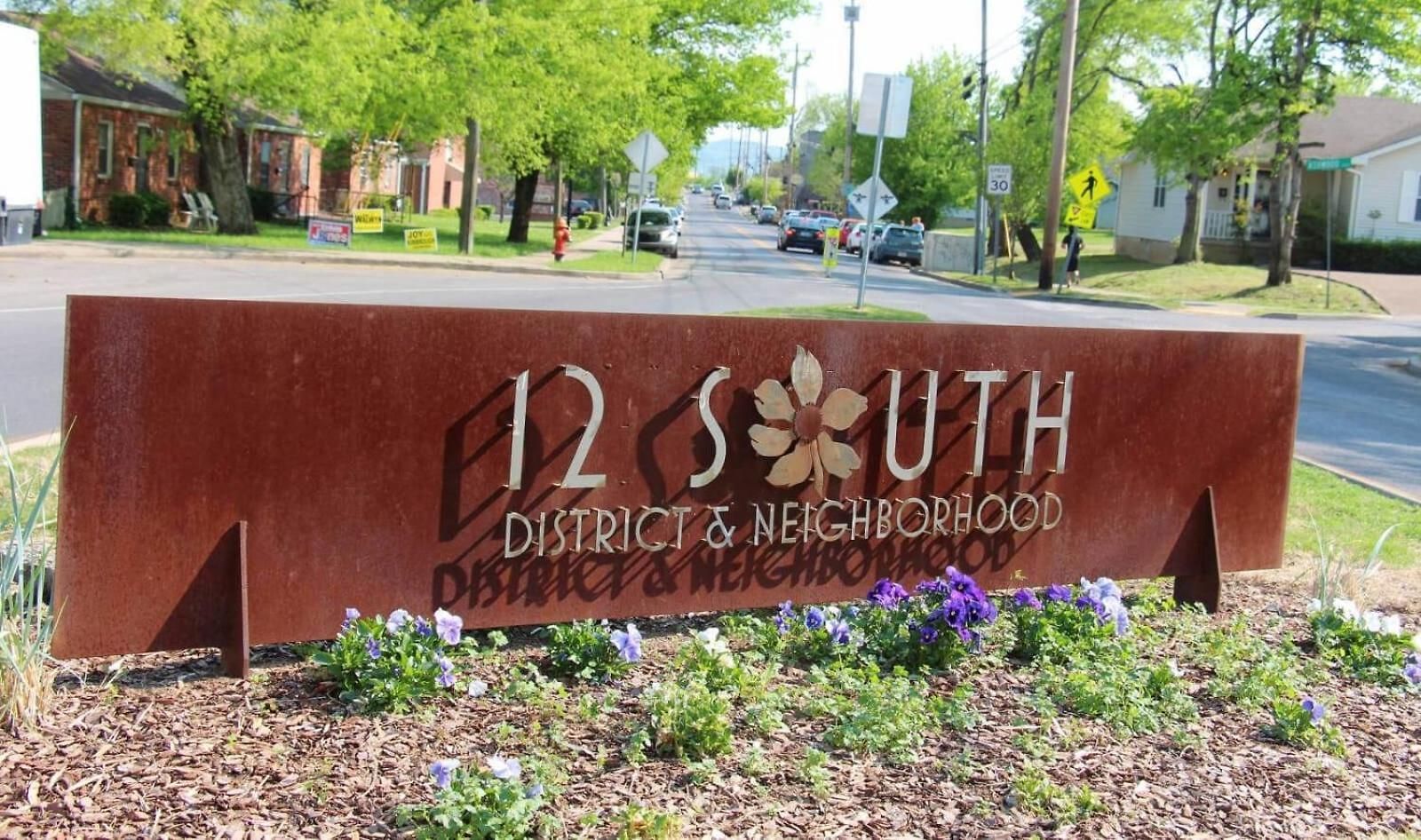 Holiday home 4 Units 16 Guests New 12 South Rooftop Courtyard The Gilmore Nashville
