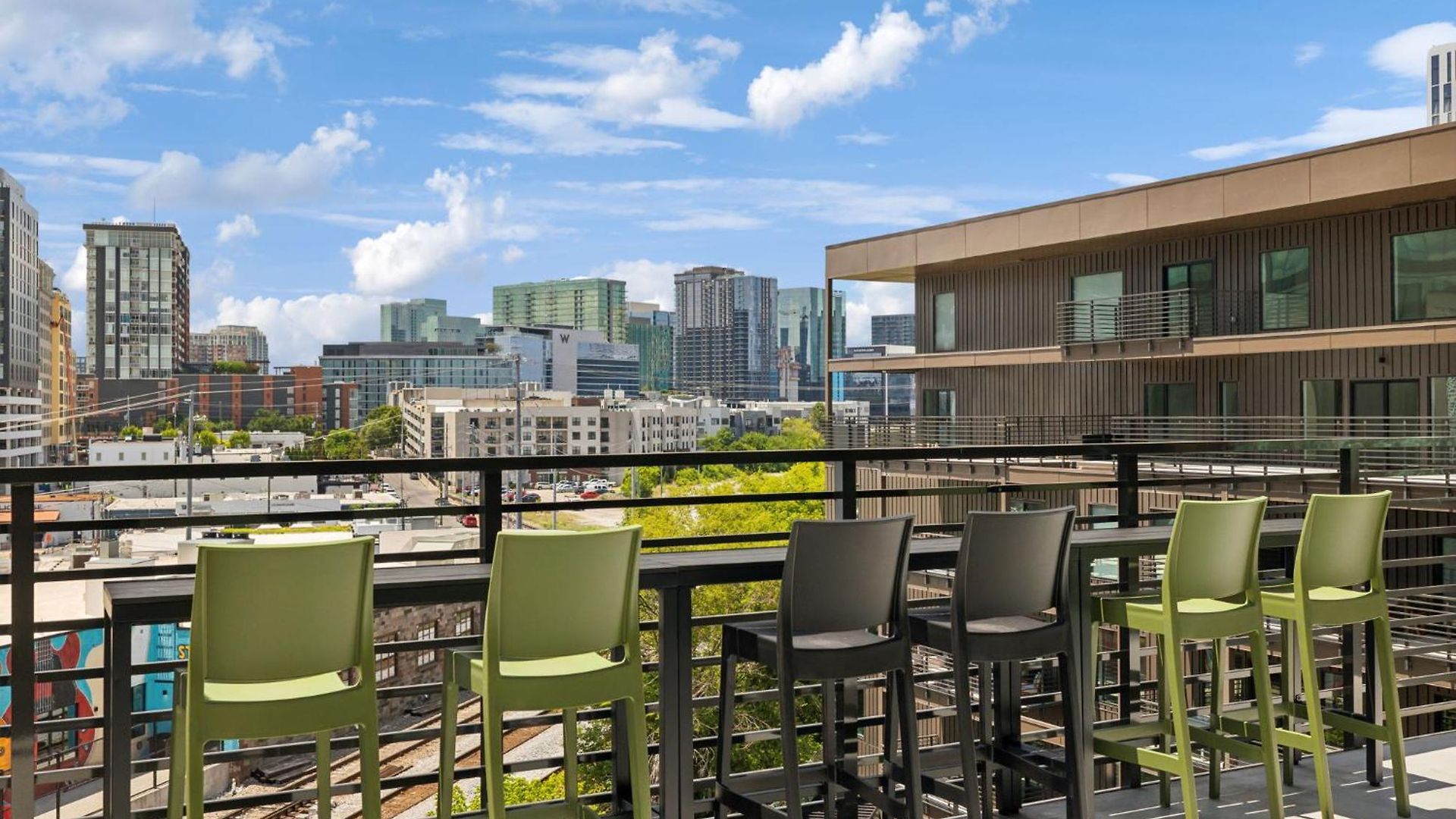 Apartment Walk To Broadway! The Man Cave/cowboys & Playboys With Pool & Gym Nashville