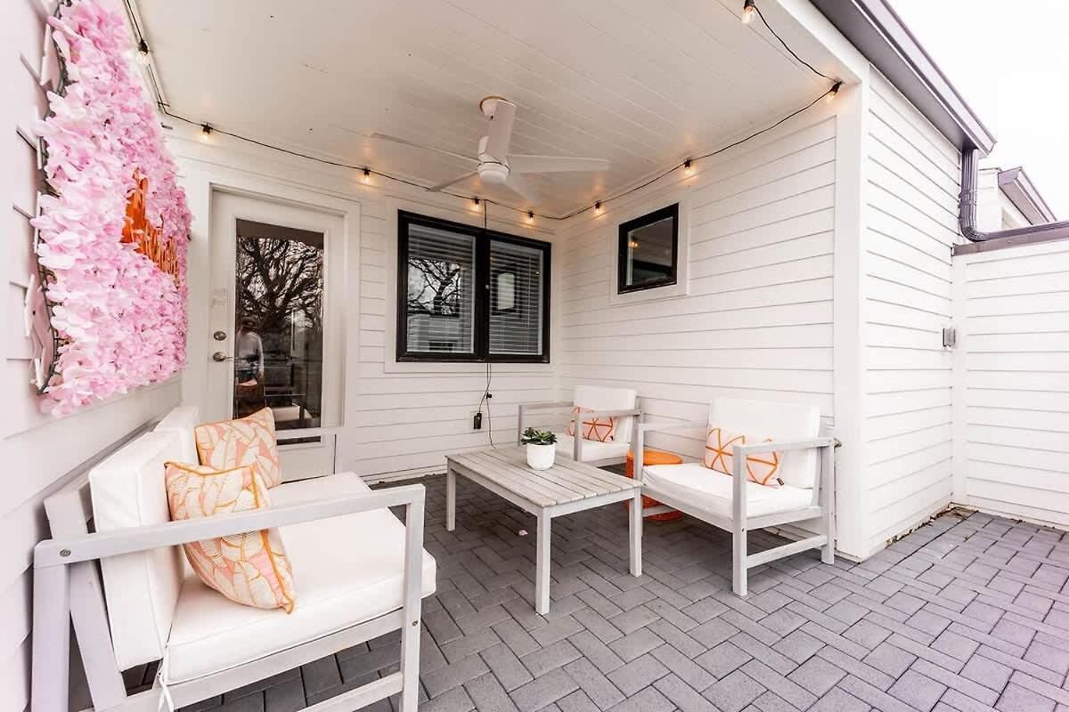 Greenhouse Spacious In East 12ppl * Nashville