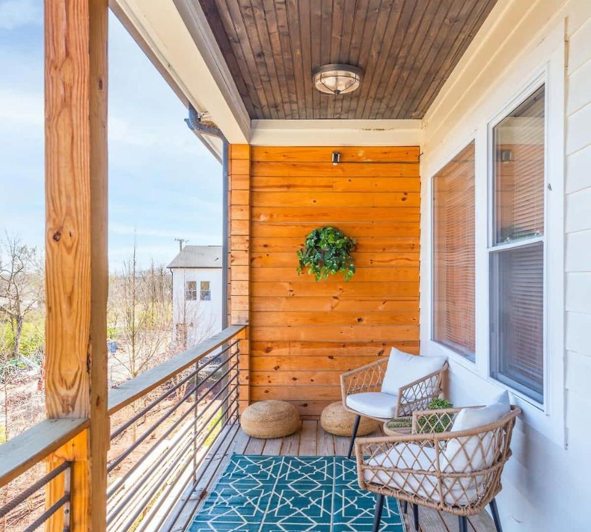 Nashvegas Theme Large Holiday home *