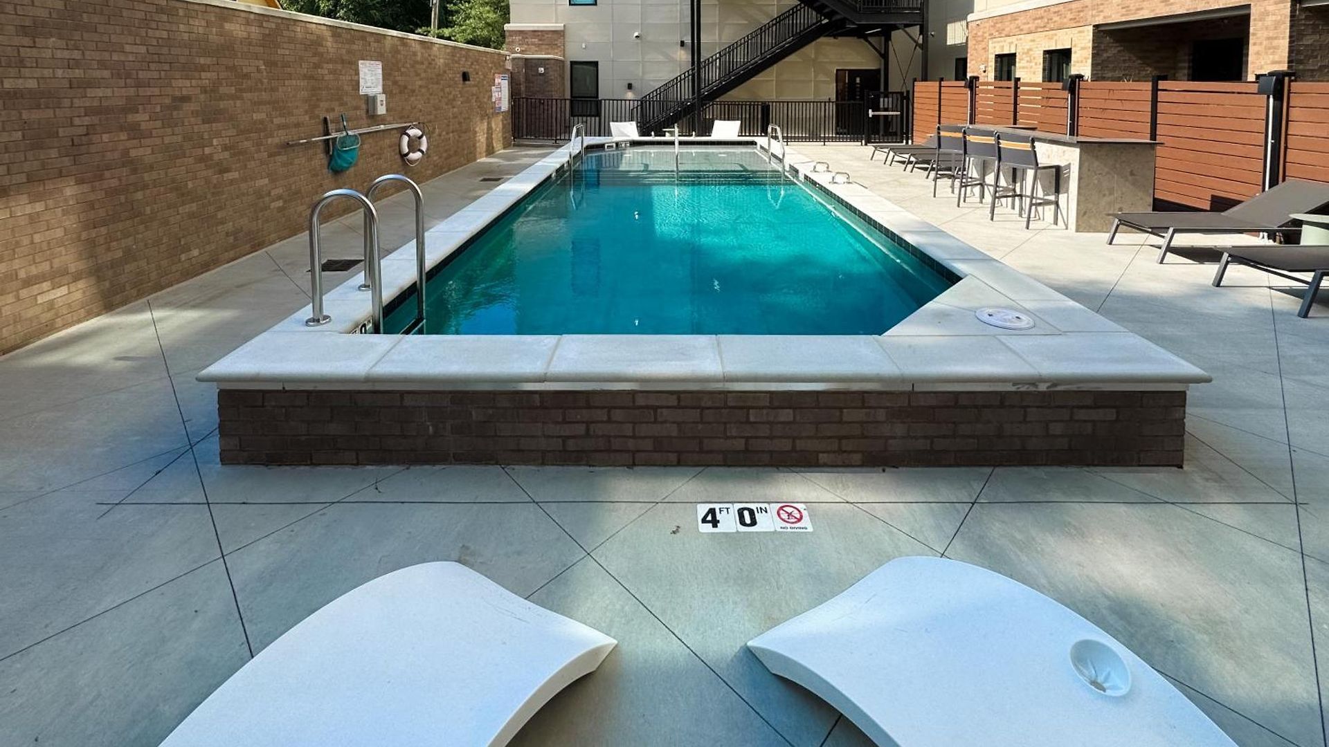 Let Er Buck On Music Row, Mins To Broadway With Pool, Gym, Balcony Holiday home *