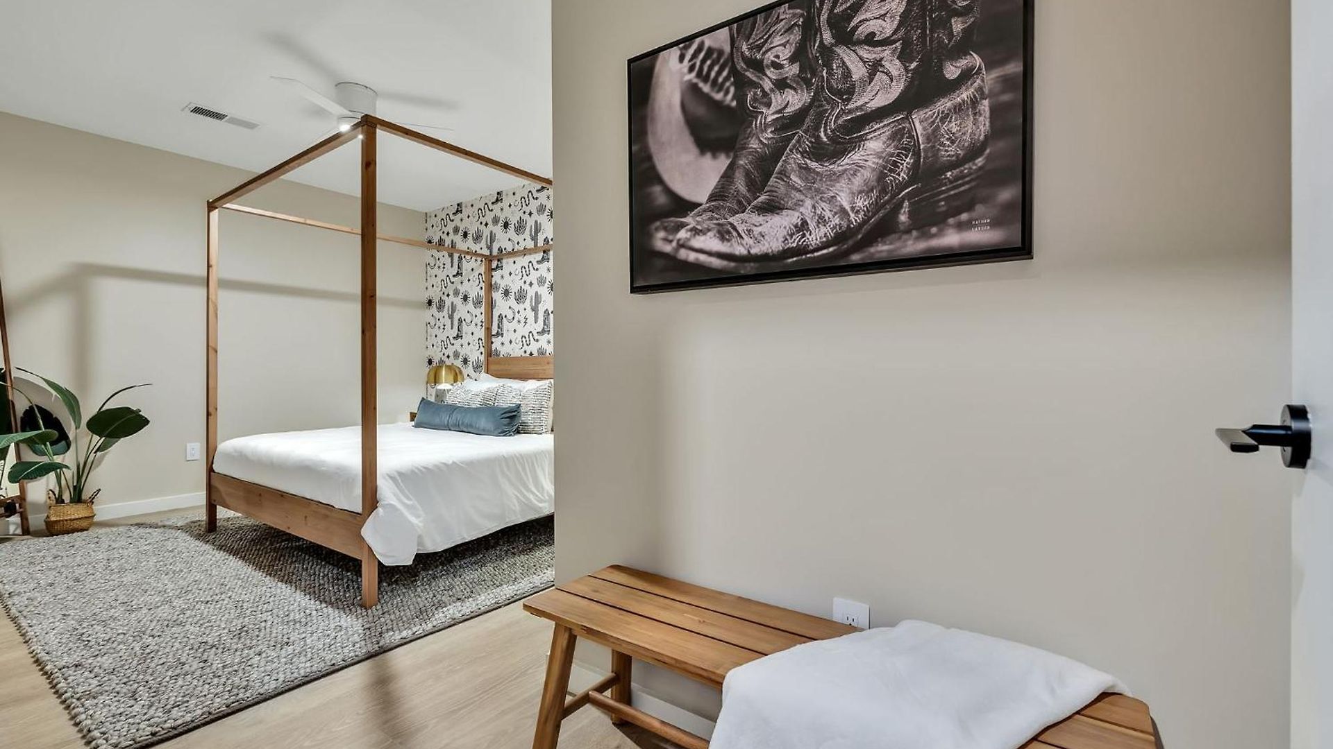 Apartment Boots On Broadway In Downtown With Parking, Pool, Gym Nashville
