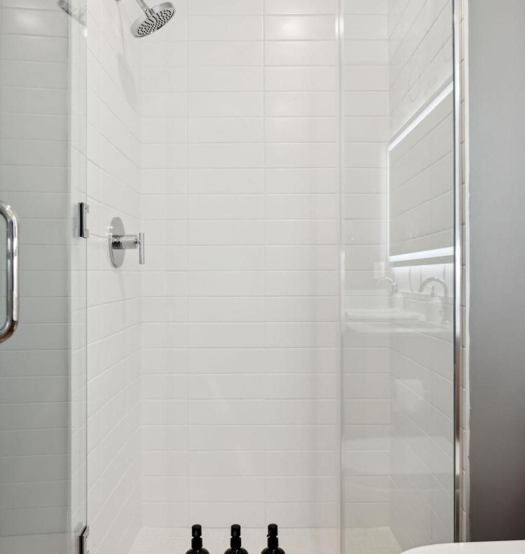 Broadway Girls In Downtown Nash, Great For Groups, Walk To Broadway Apartment *