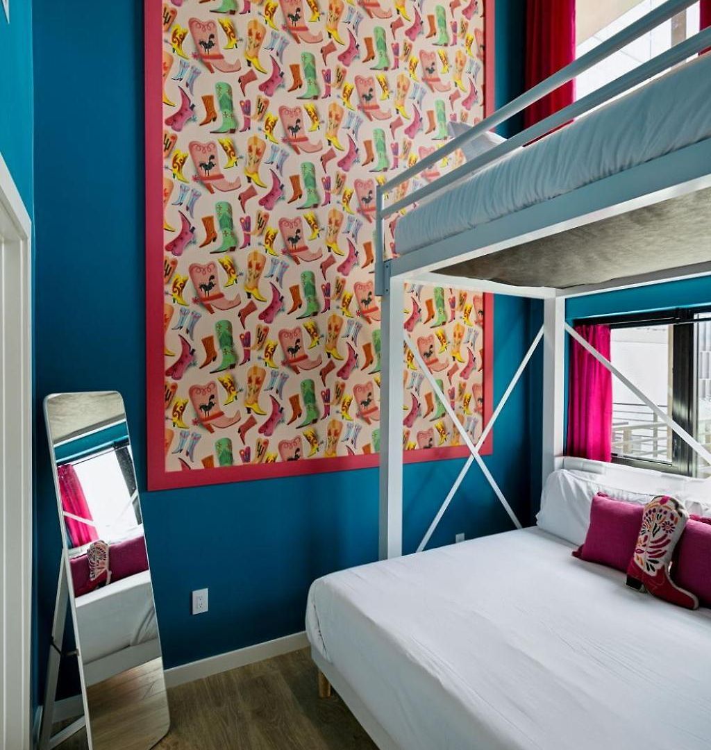 Apartment Broadway Girls In Downtown Nash, Great For Groups, Walk To Broadway Nashville