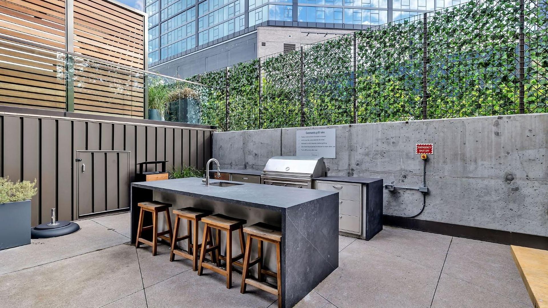 Apartment Broadway Girls In Downtown Nash, Great For Groups, Walk To Broadway Nashville