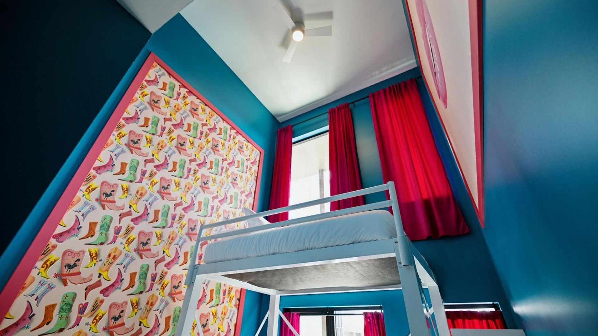 Broadway Girls In Downtown Nash, Great For Groups, Walk To Broadway Apartment