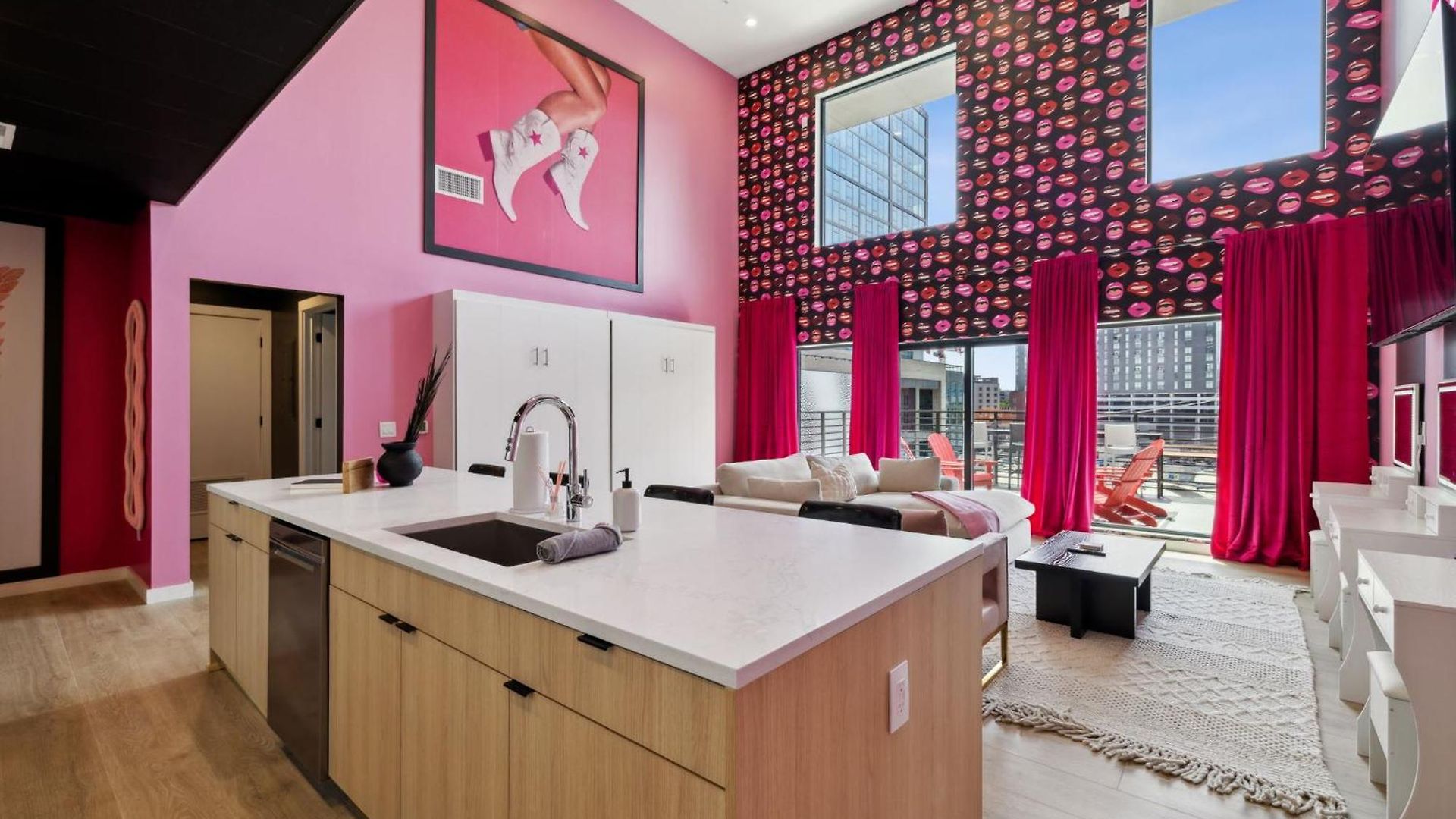 Broadway Girls In Downtown Nash, Great For Groups, Walk To Broadway Apartment Nashville
