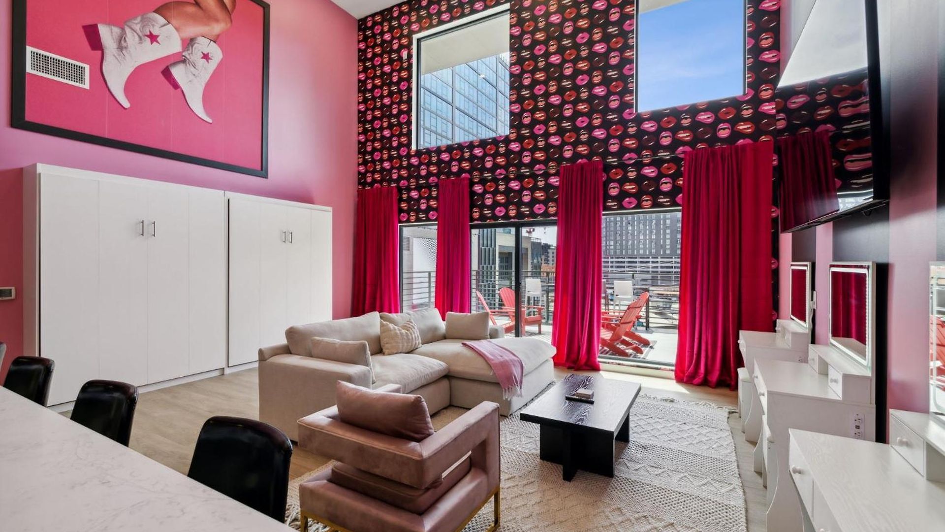 Broadway Girls In Downtown Nash, Great For Groups, Walk To Broadway Apartment *
