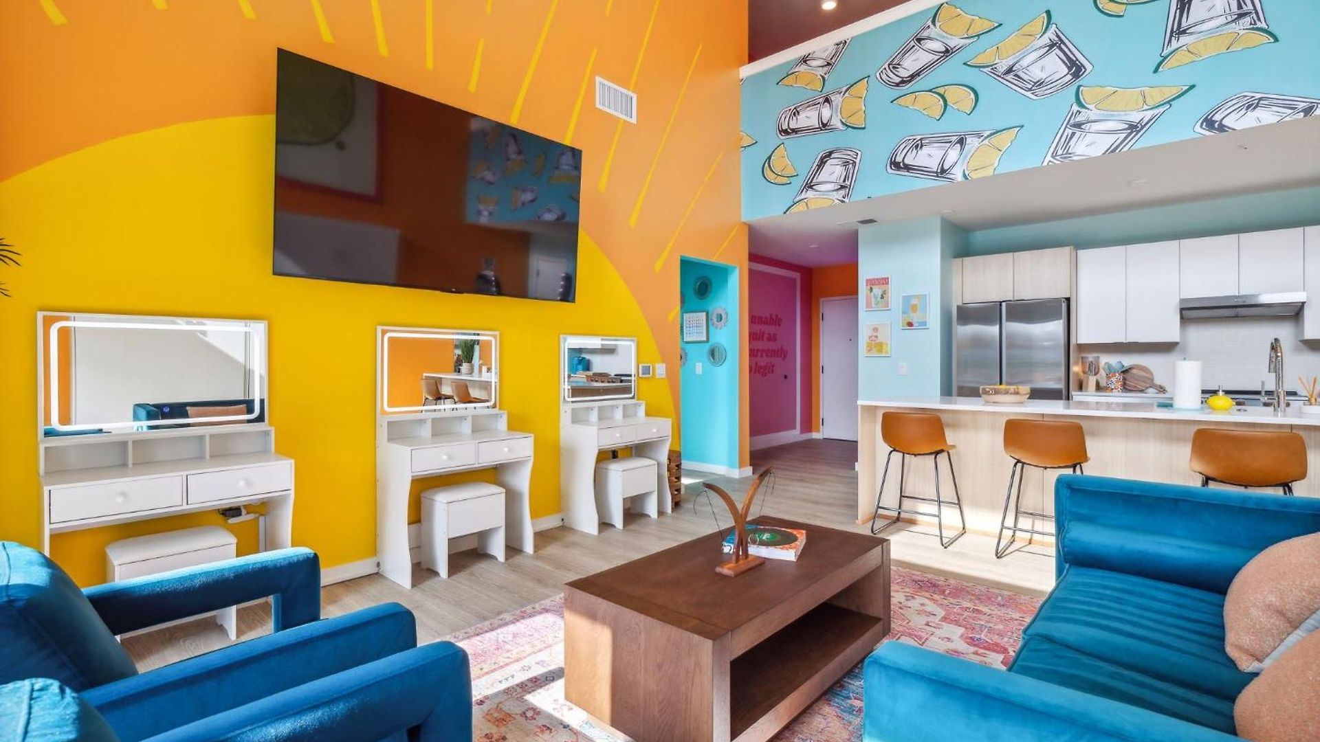 Apartment Tequila Sunrise- Walk To Broadway, Pool&gym *