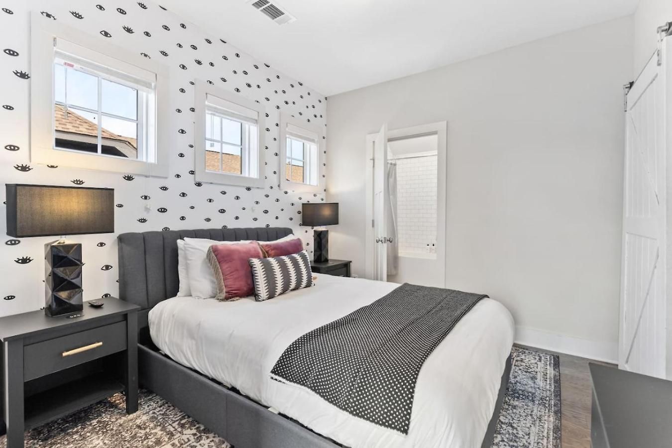 Holiday home Modern Bliss With Garage By 12 South Restaurants And 2 Miles Broadway Nashville