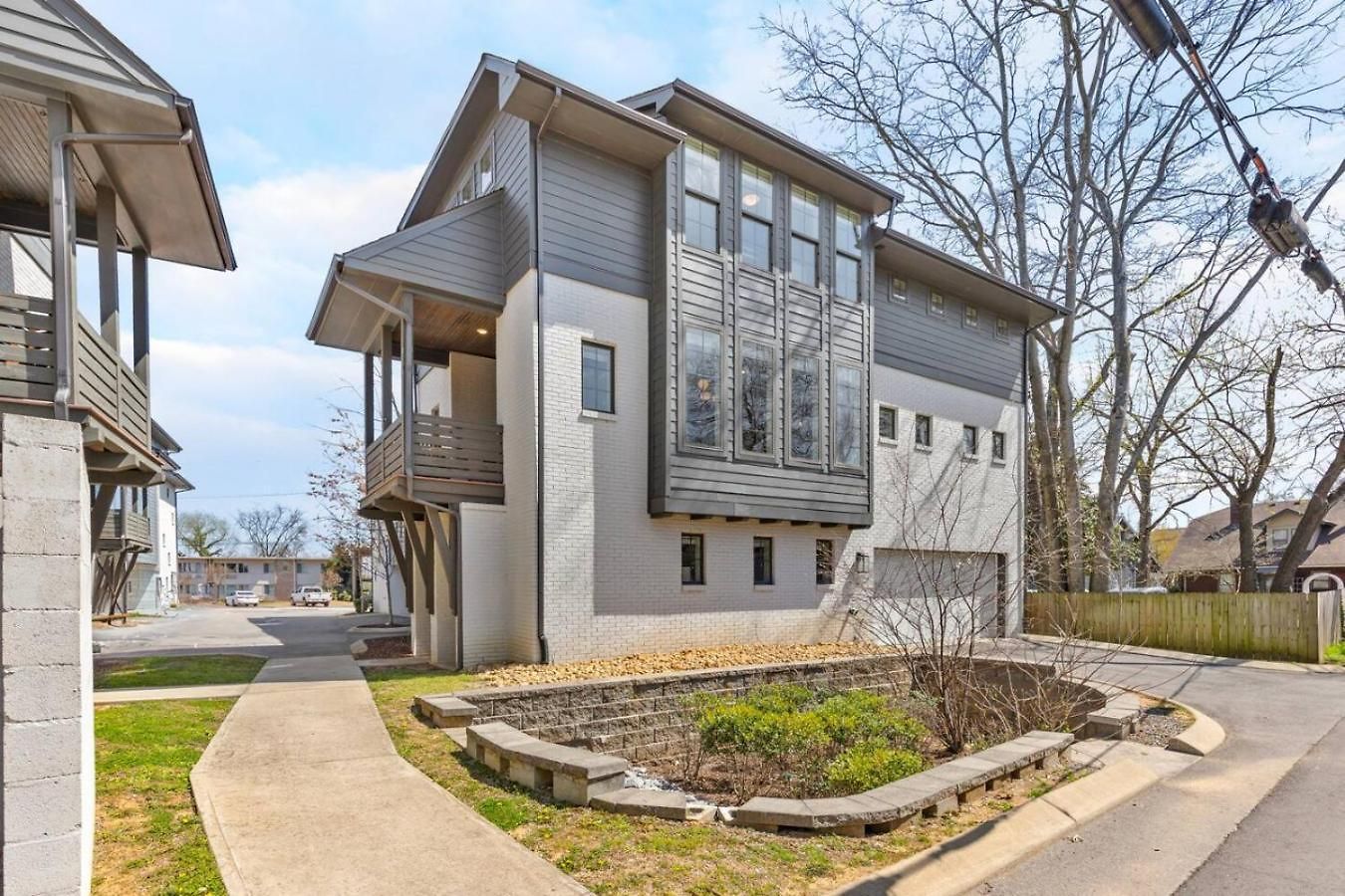 Modern Bliss With Garage By 12 South Restaurants And 2 Miles Broadway * Nashville