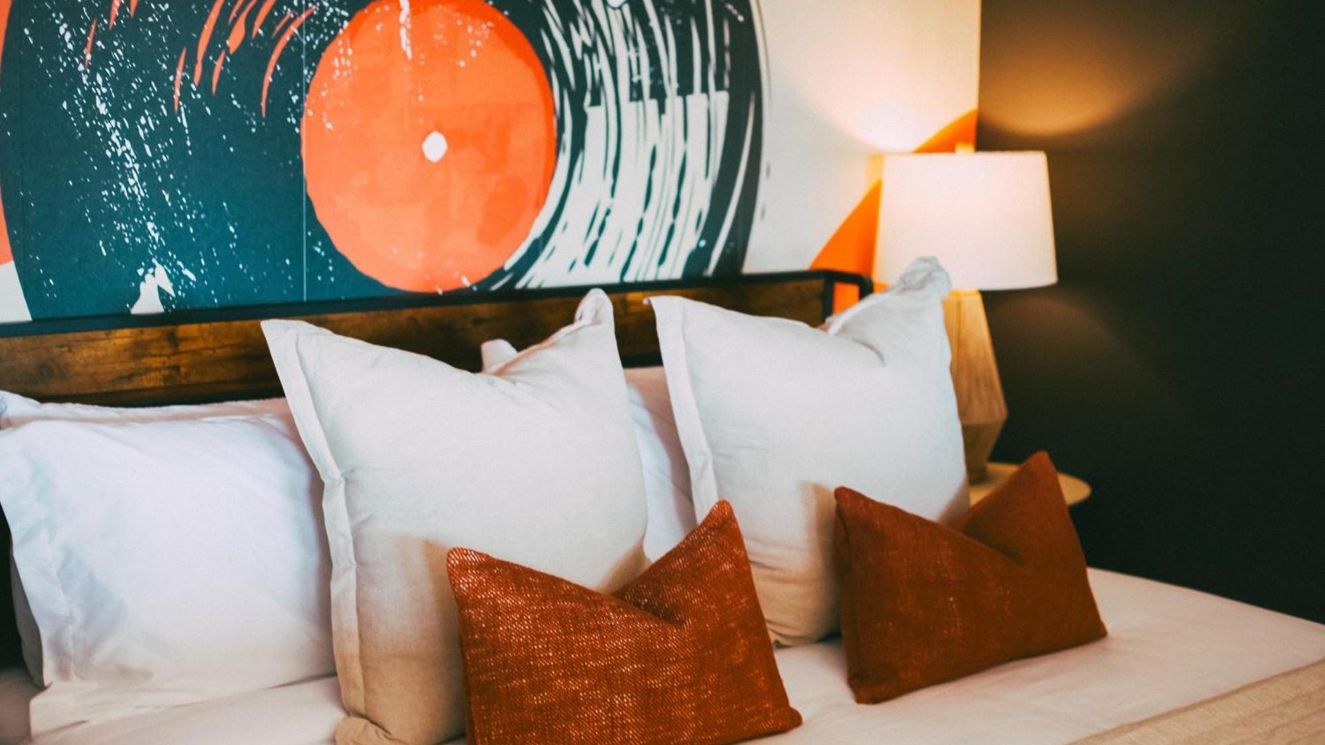 Grand Ole Nashville- Walk To Broadway & Honky Tonks! Apartment *