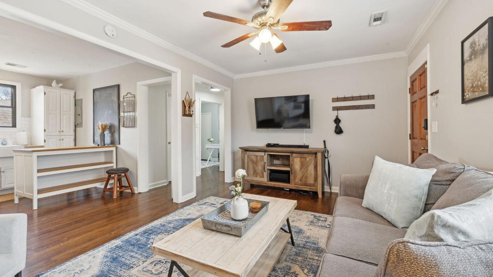 East Family Abode 30 Or Days By Skyrun Holiday home *