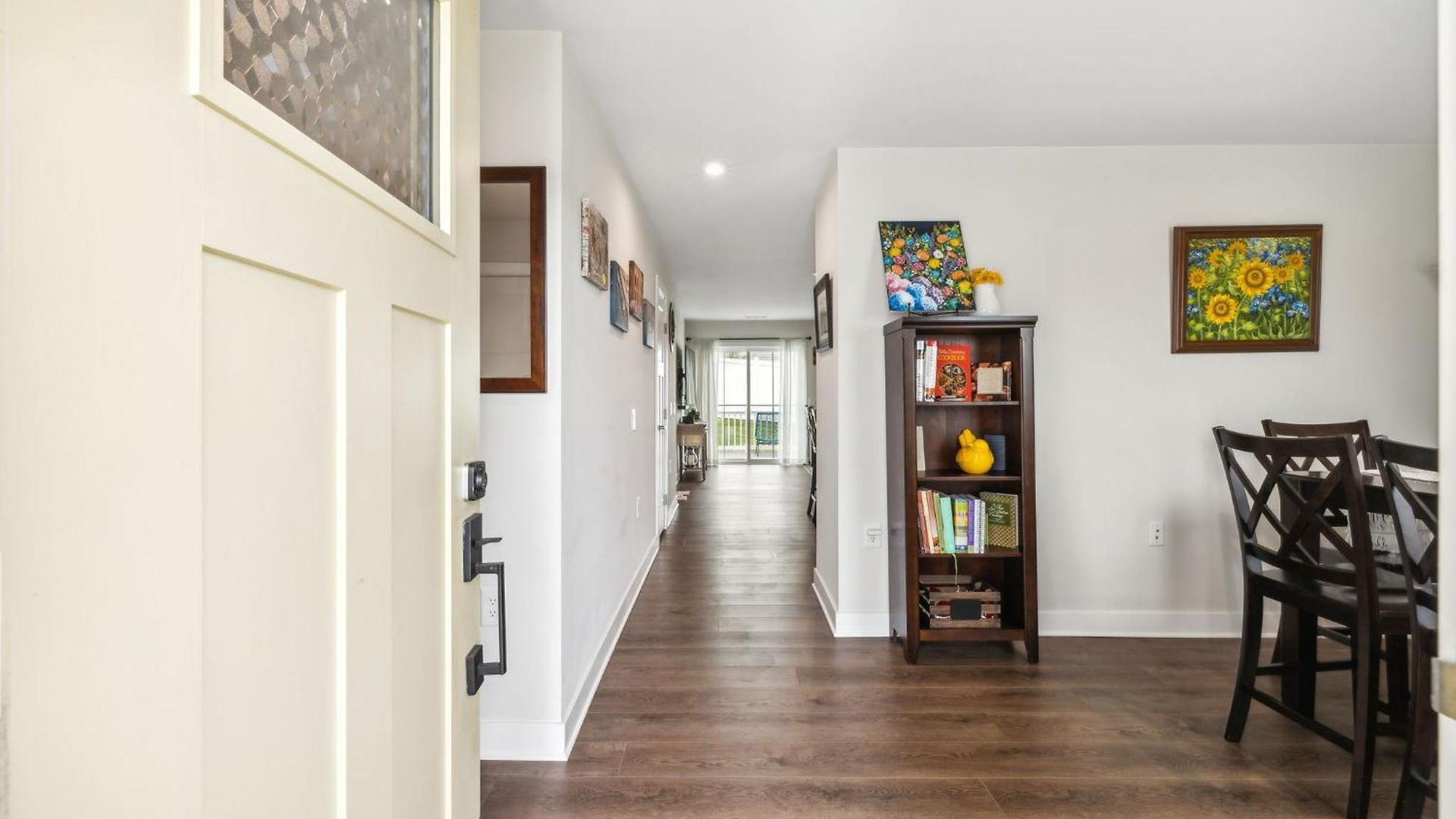 Stylish Vibe 2 Bed 2 Bath 30 Or Days By Skyrun