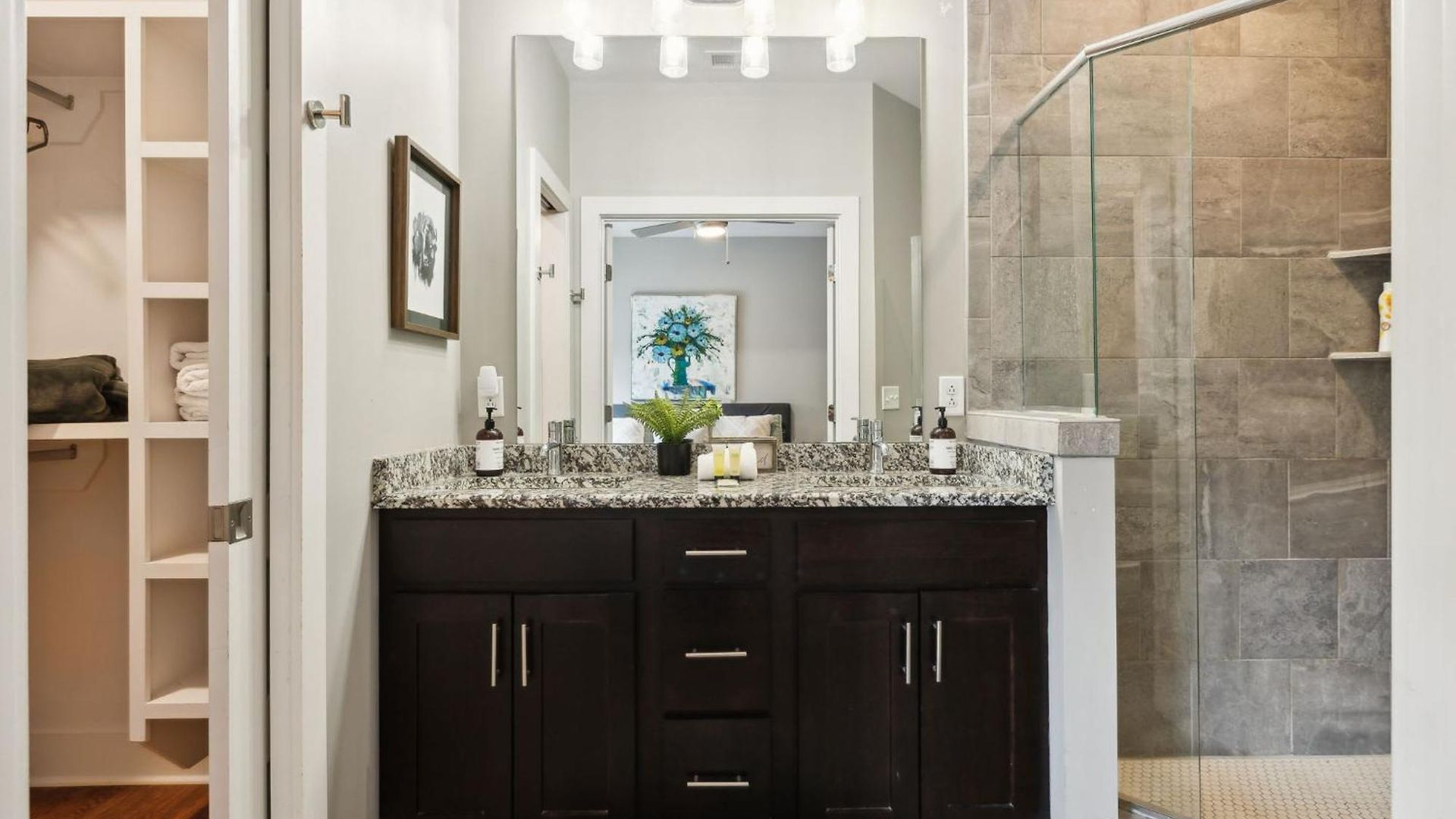 Spacious 3-story Townhome W Rooftop & Views * Nashville