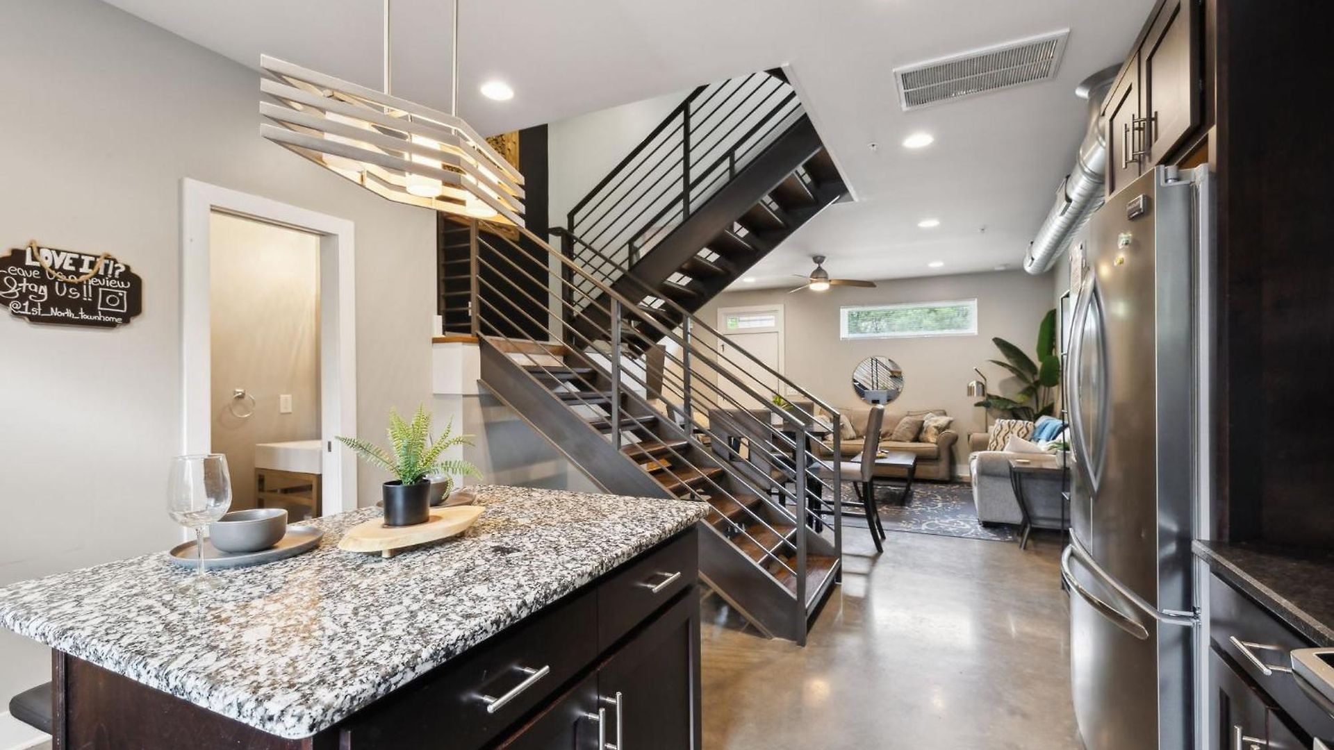 Holiday home Spacious 3-story Townhome W Rooftop & Views Nashville