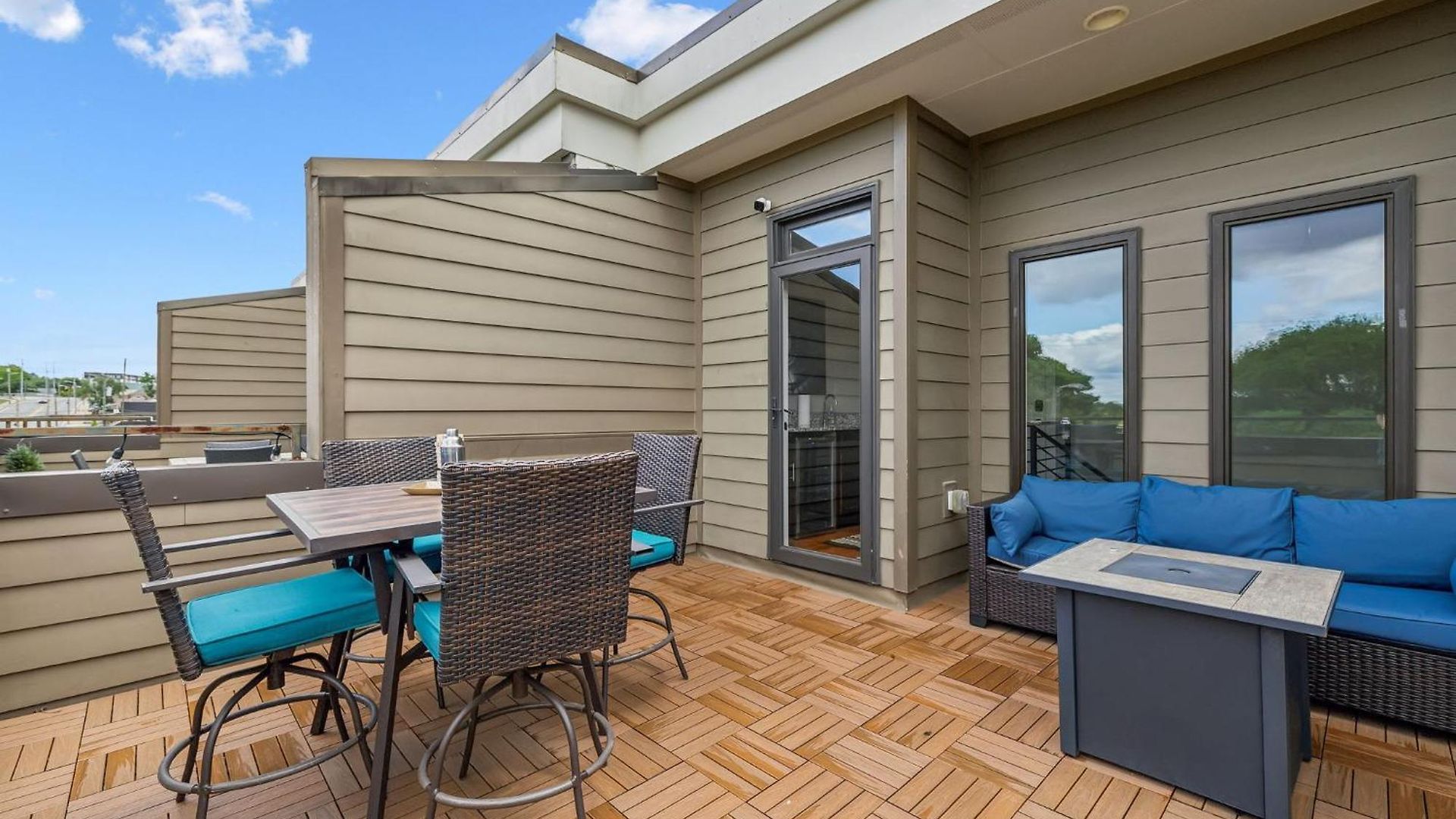 Spacious 3-story Townhome W Rooftop & Views Nashville