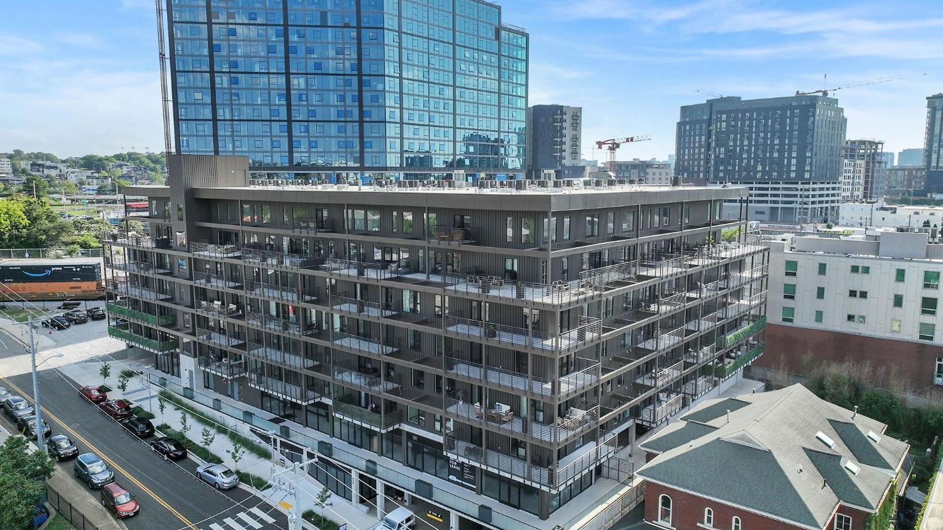 Skyline Nights Downtown Nash W/ Views, Pool, Gym Apartment Nashville