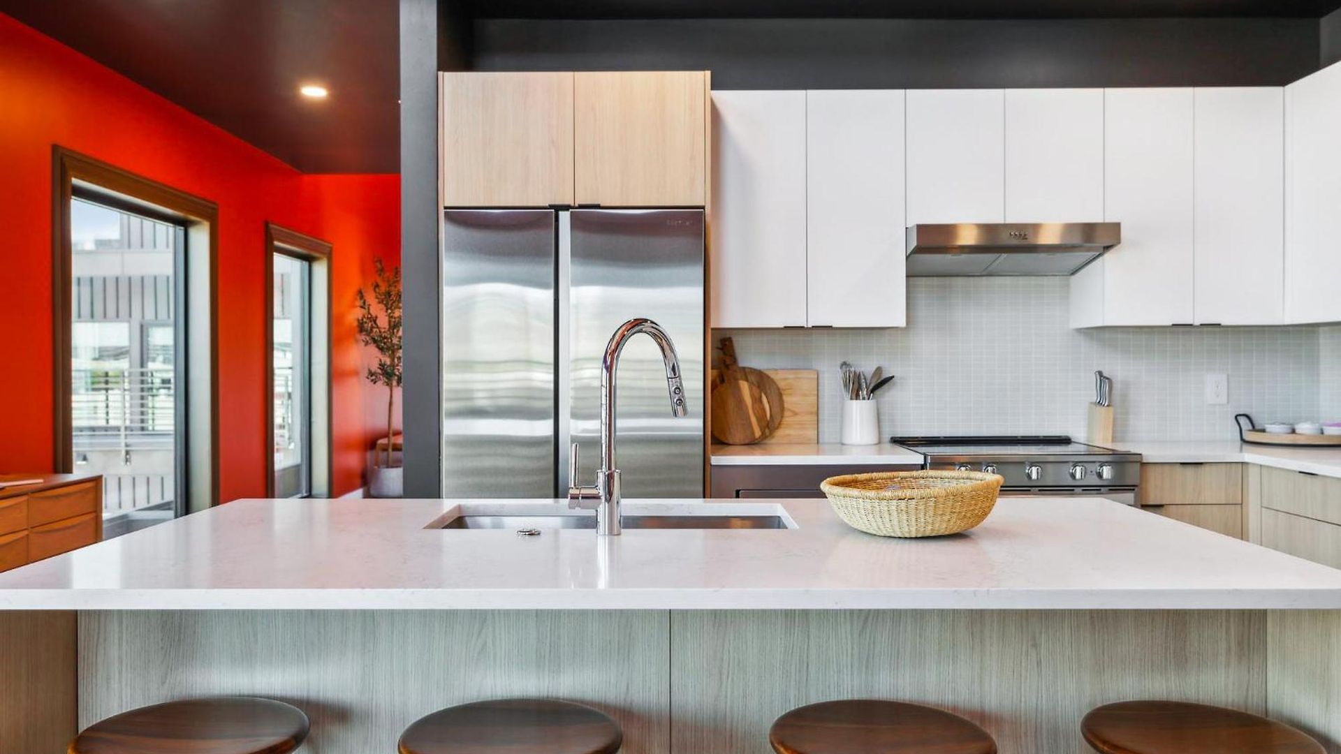 Rhythm & Rooftop Penthouse | Skyline Views | Pool Holiday home Nashville