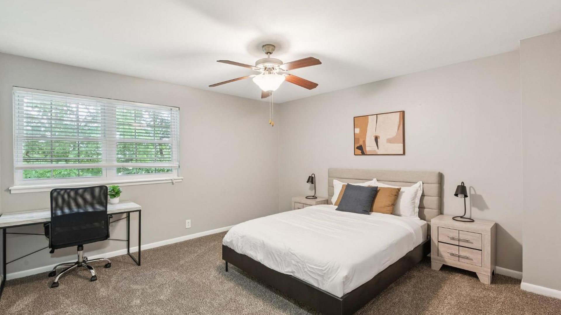 Jamestown D10 I Comfy 2 Bed 1 Bath Apartment