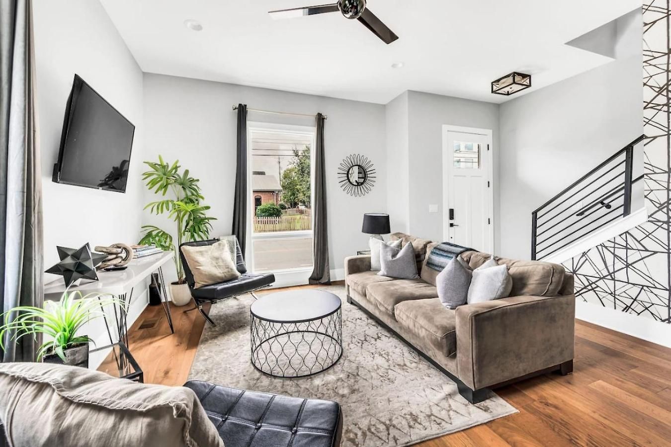 Luxury And Spacious With Private Garage And Fire Pit Holiday home Nashville