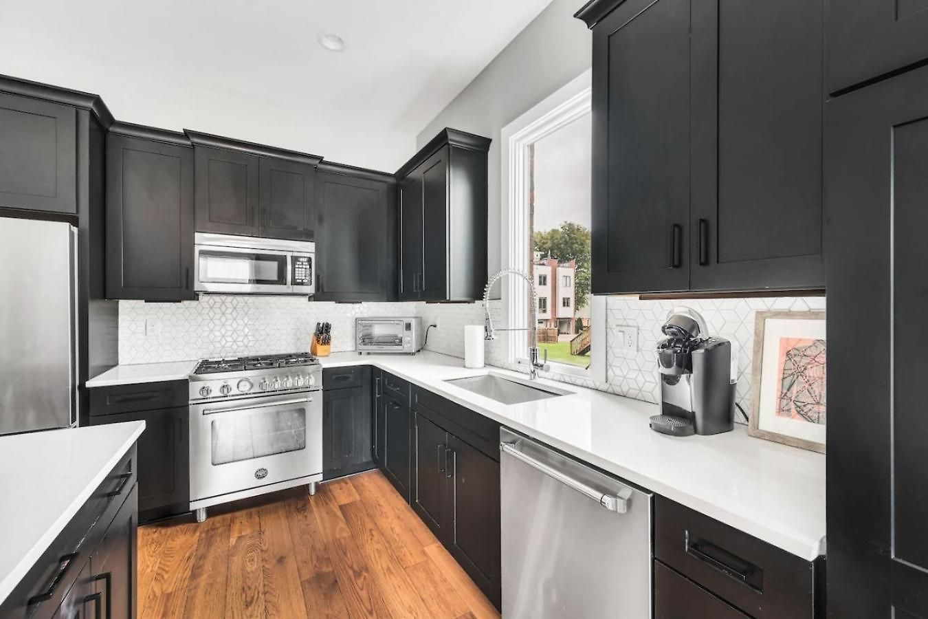Luxury And Spacious With Private Garage And Fire Pit Holiday home