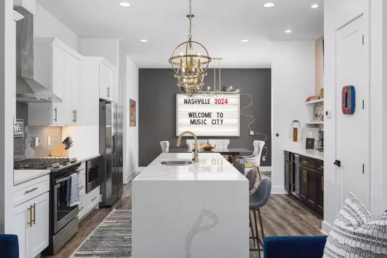 Holiday home 5br Rooftop Retreat 7 Min To Broadway Nashville