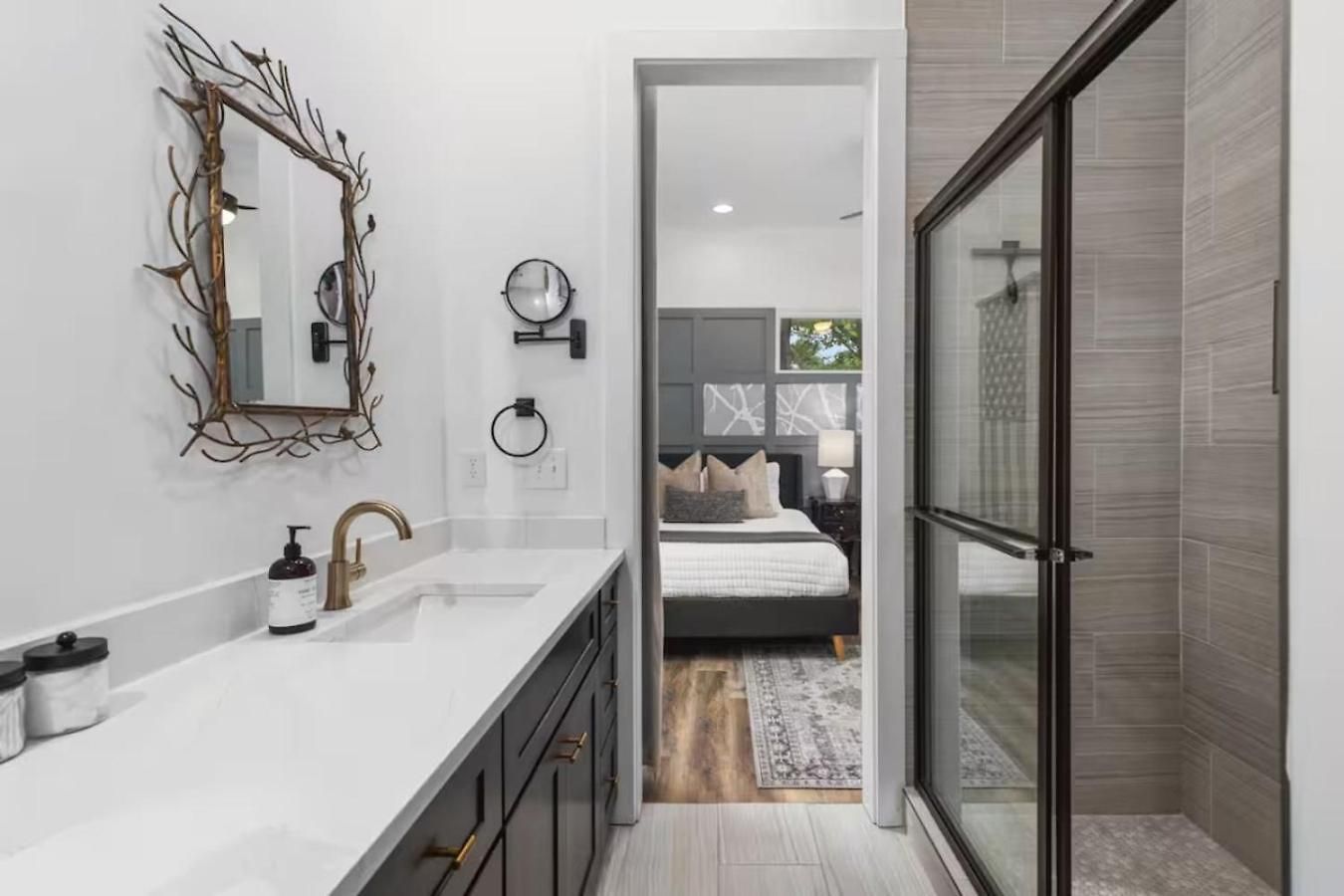 Holiday home 5br Rooftop Retreat 7 Min To Broadway *