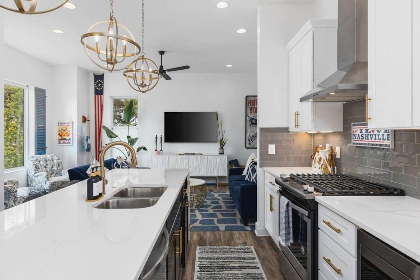 5br Rooftop Retreat 7 Min To Broadway Holiday home