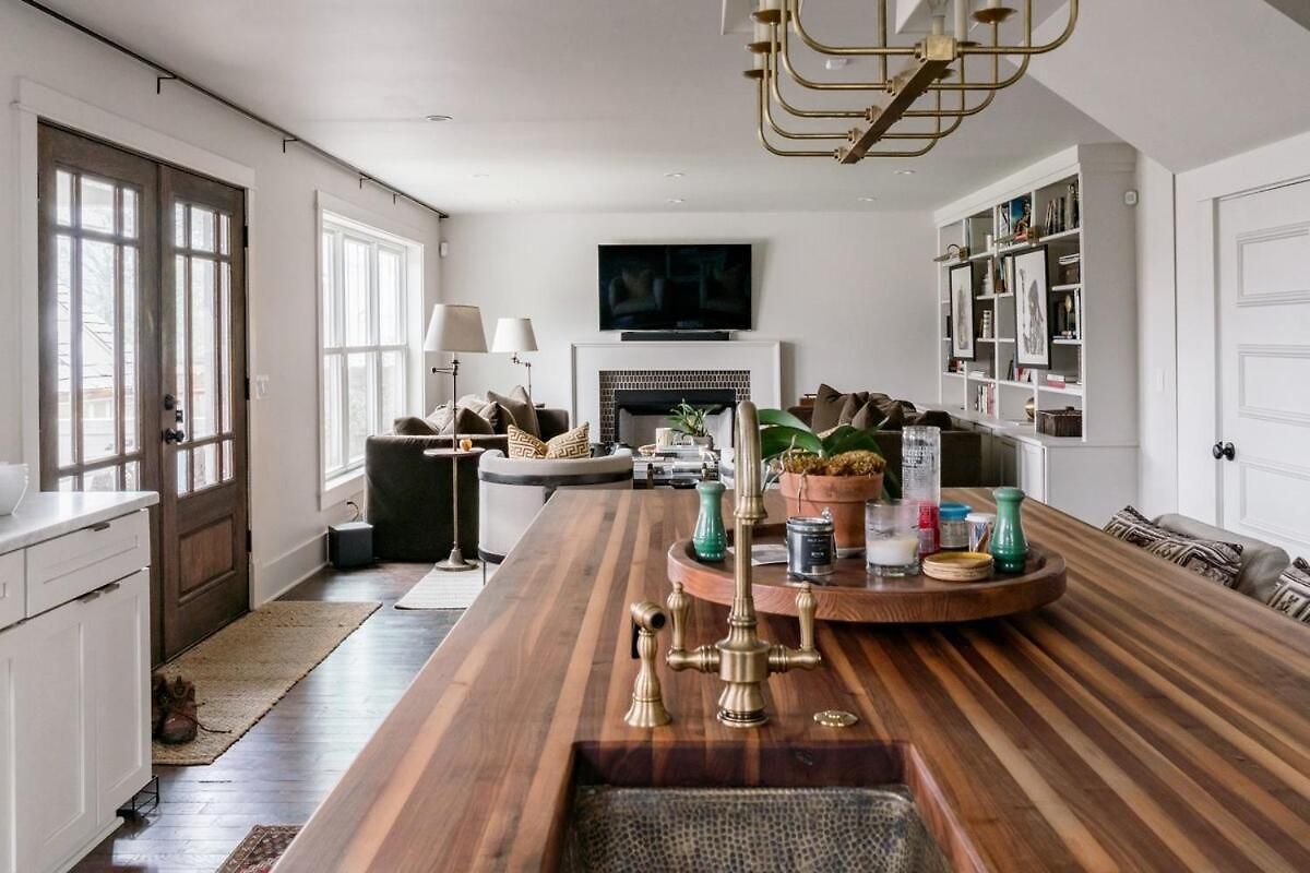 Stylish Renovated Craftsman With Pool And Garden Escape Holiday home