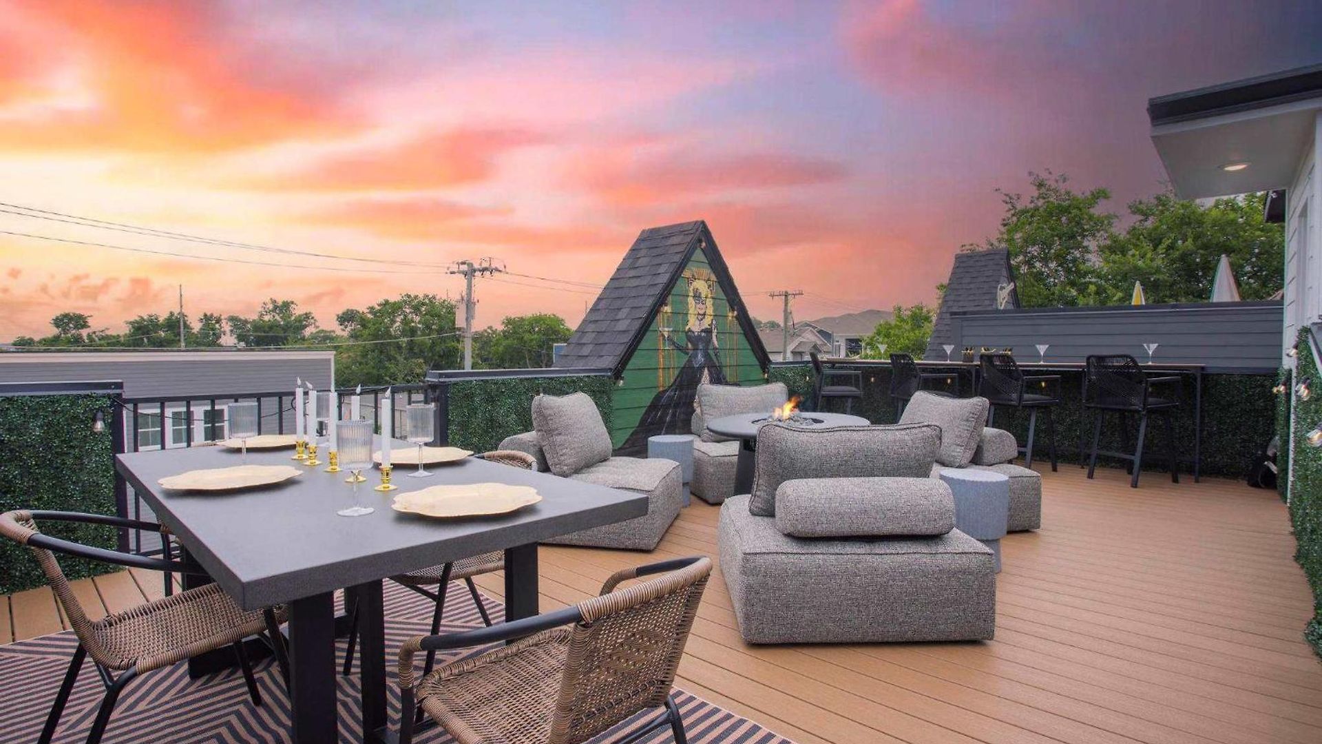 Rooftop Deck Hot Tub Fire Pit Sleeps 10 Nashville