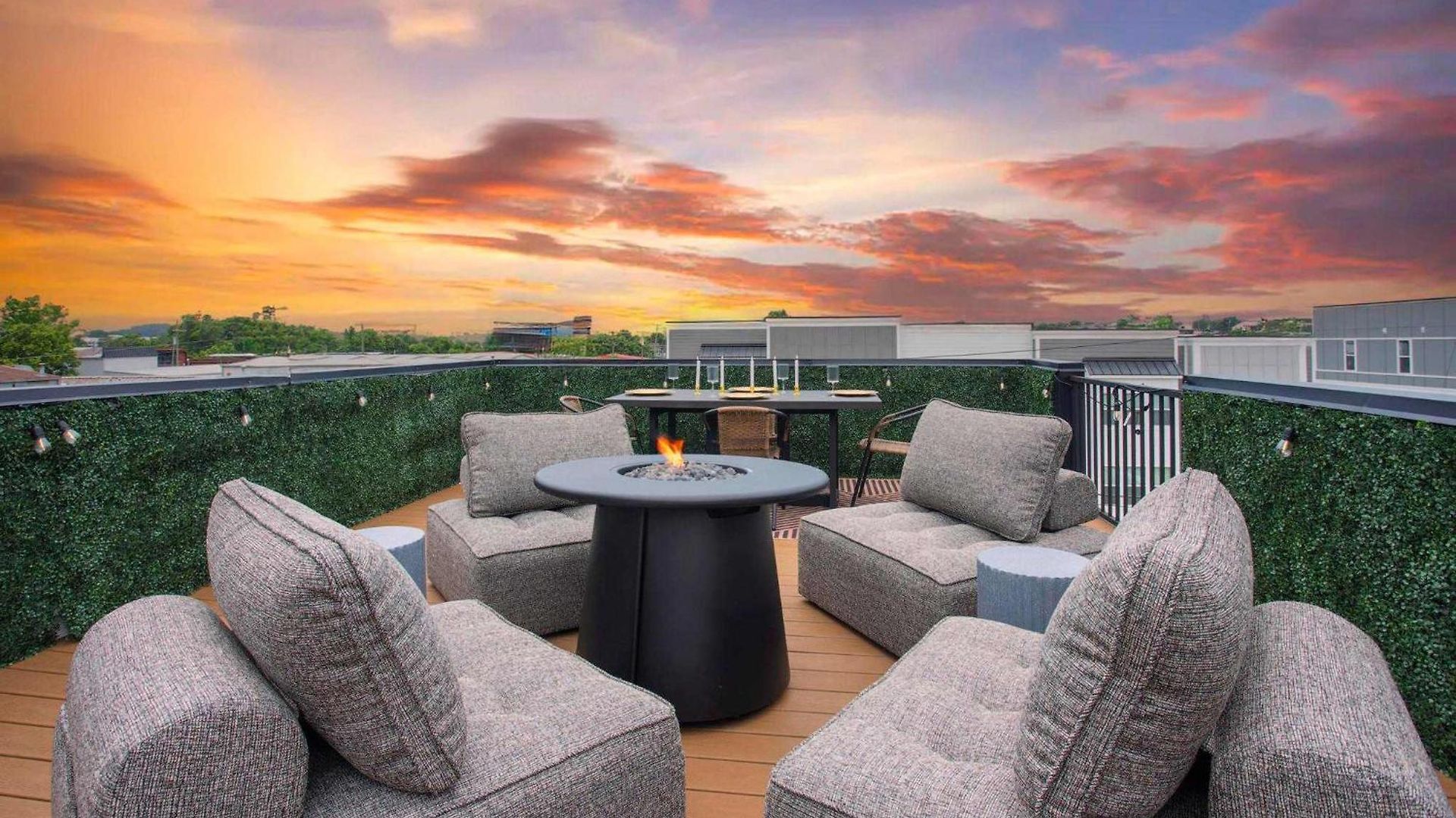 Holiday home Rooftop Deck Hot Tub Fire Pit Sleeps 10 Nashville
